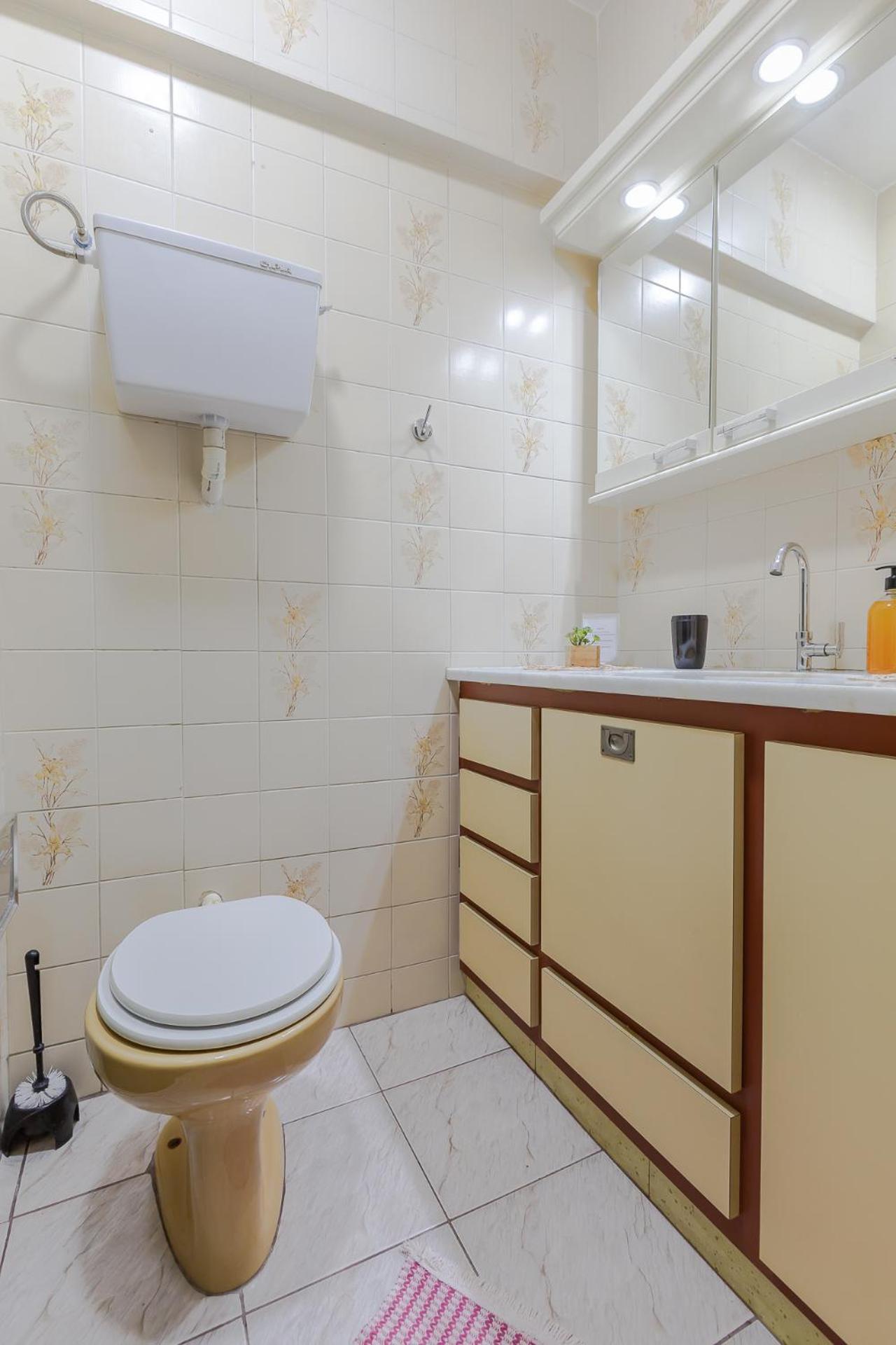Familiar Ll 8ºandar Ll Wi-fi 259mpbs Ll 780m Da Av Ipiranga Ll 2km Hospital Sao Lucas Pucc Ll 4km Centro Ll 4,9km Da Rodoviaria Ll 8km Do Aeroporto Ll Apartment